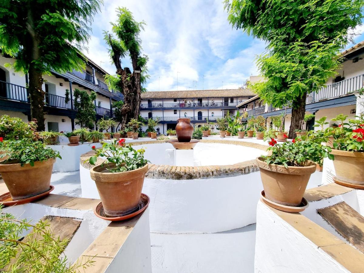 Apartamento Con Patio Sevillano Exterior photo