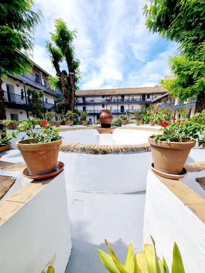 Apartamento Con Patio Sevillano Exterior photo